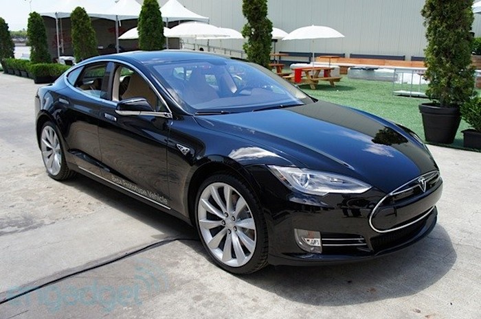 Tesla Model S.