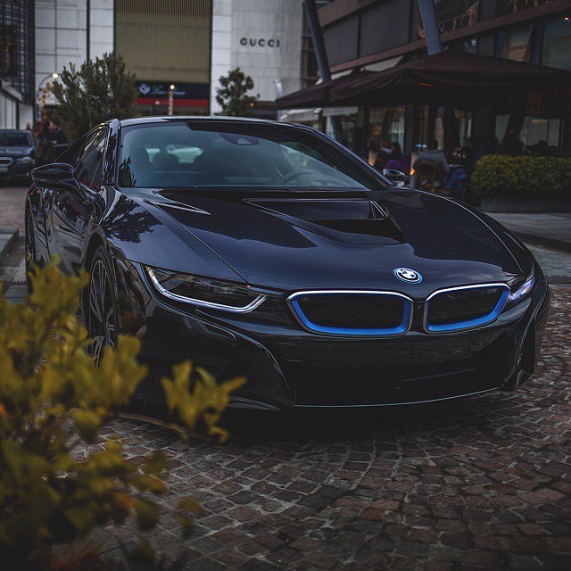 BMW i8.