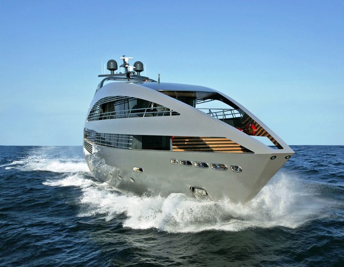 Luxury yacht Ocean Pearl