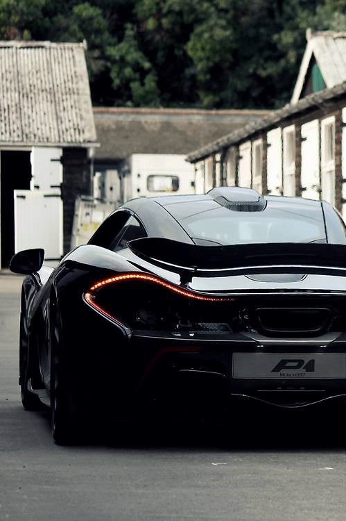 McLaren P1.