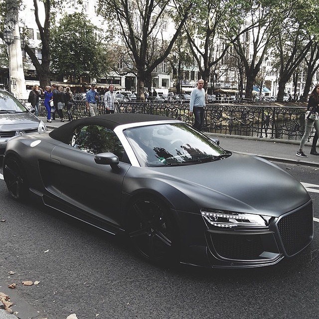 Audi R8 Spyder.