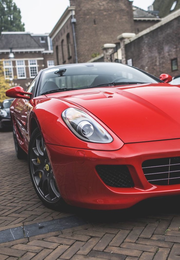 Ferrari 599.
