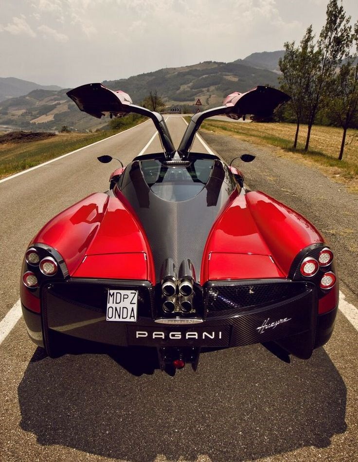 Pagani Huayra.