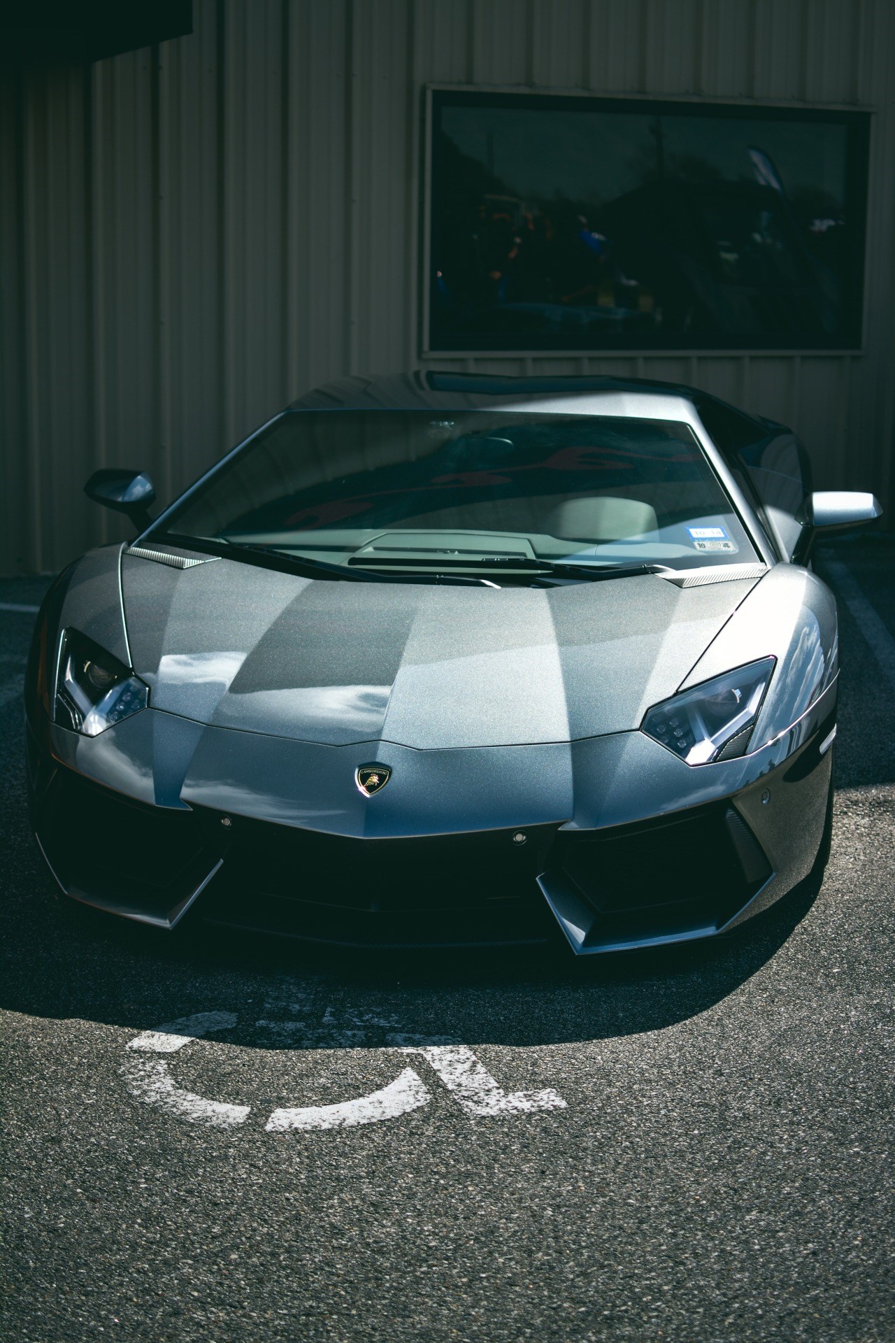 Lamborghini Aventador.