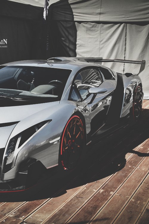 Lamborghini Veneno.