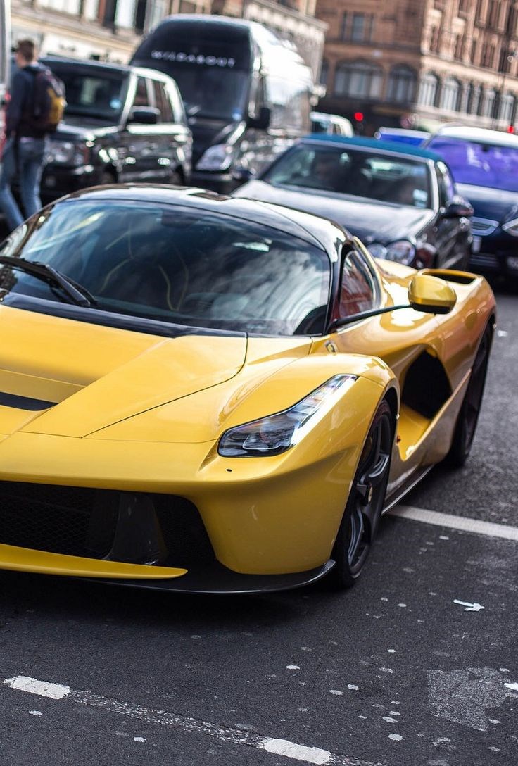Ferrari Laferrari.