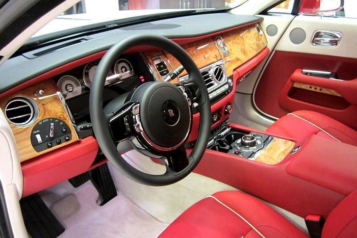 Rolls-Royce Wraith interior.