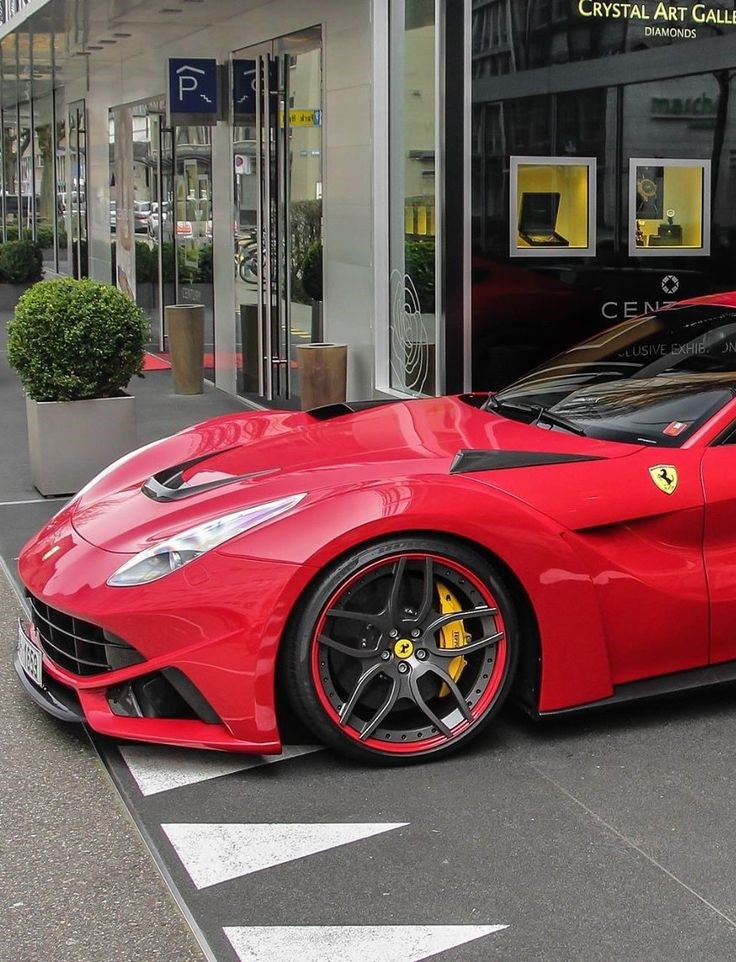 Ferrari F12 N-Largo.