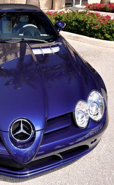 Mercedes-Benz : SLR McLaren Roadster.