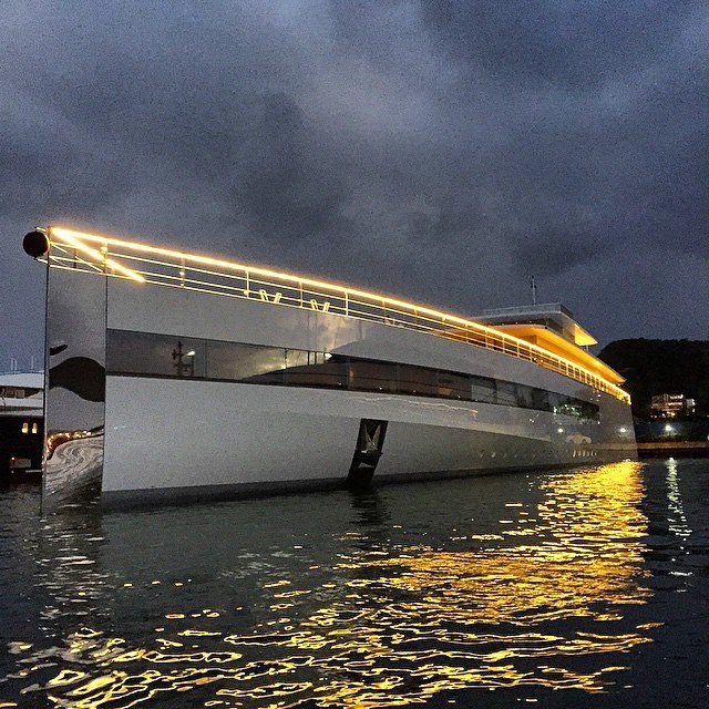 Amazing superyacht designed by Philip Stark.
