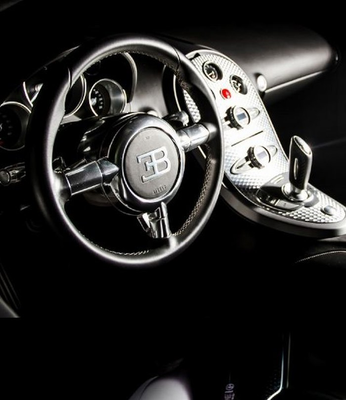 Bugatti Veyron interior.