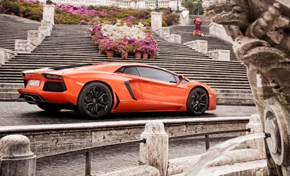 Lamborghini Aventador.