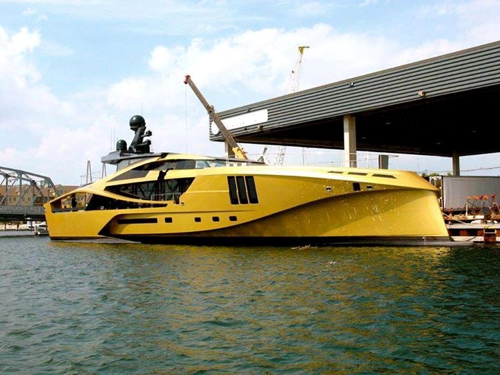 Yellow superyacht. Do you like the color? 