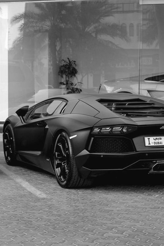 Lamborghini Aventador.