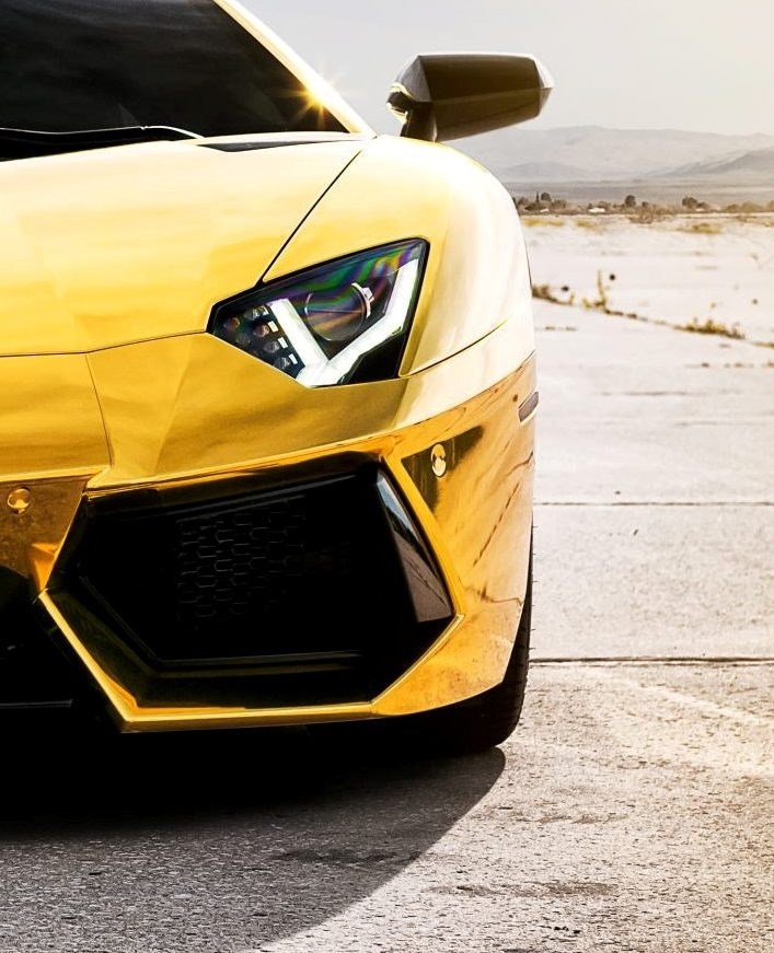 Lamborghini Aventador.