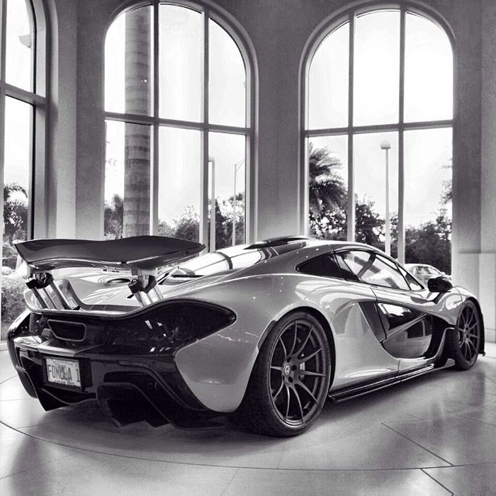 McLaren P1.