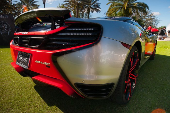McLaren MP4-12C.