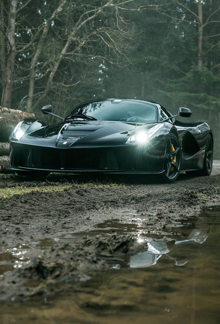 Ferrari Laferrari.