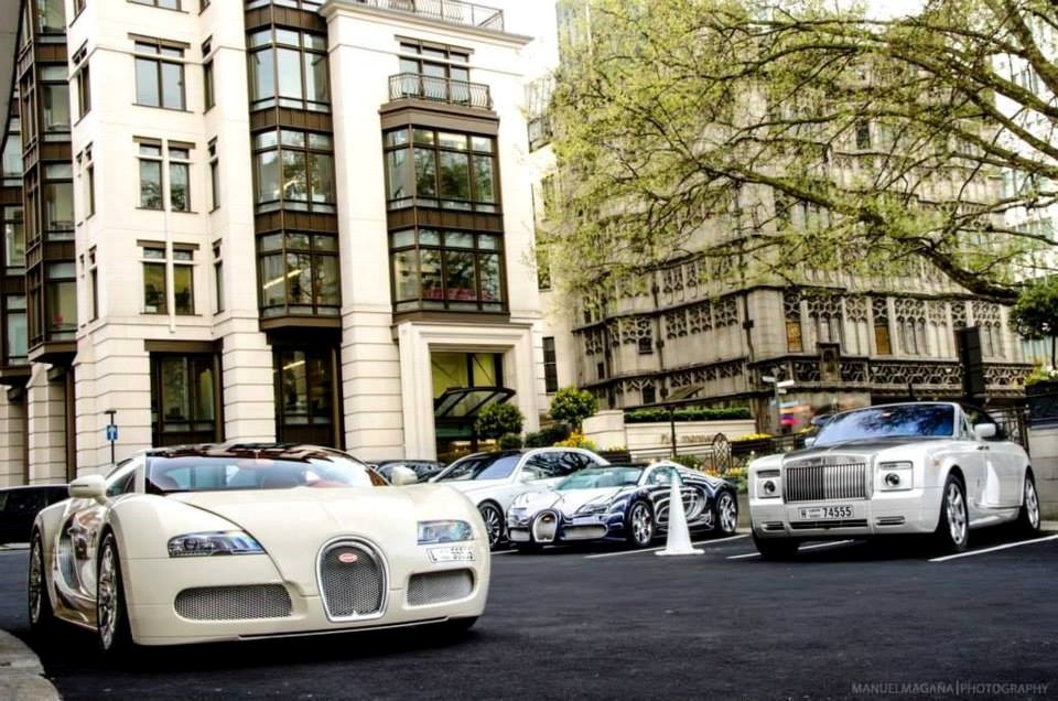 White Bugatti Veyron