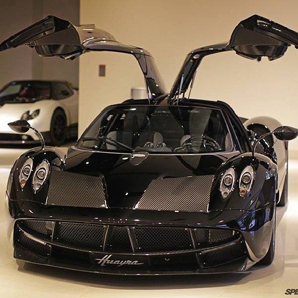 Pagani Huayra.