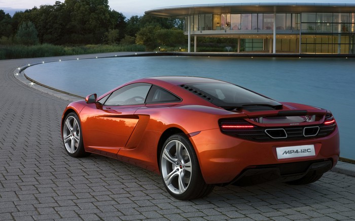 McLaren MP4 12C.