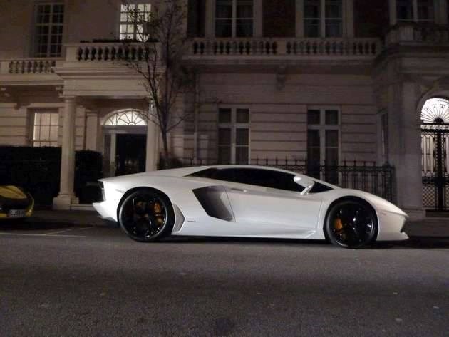 Lamborghini Aventador LP700-4.