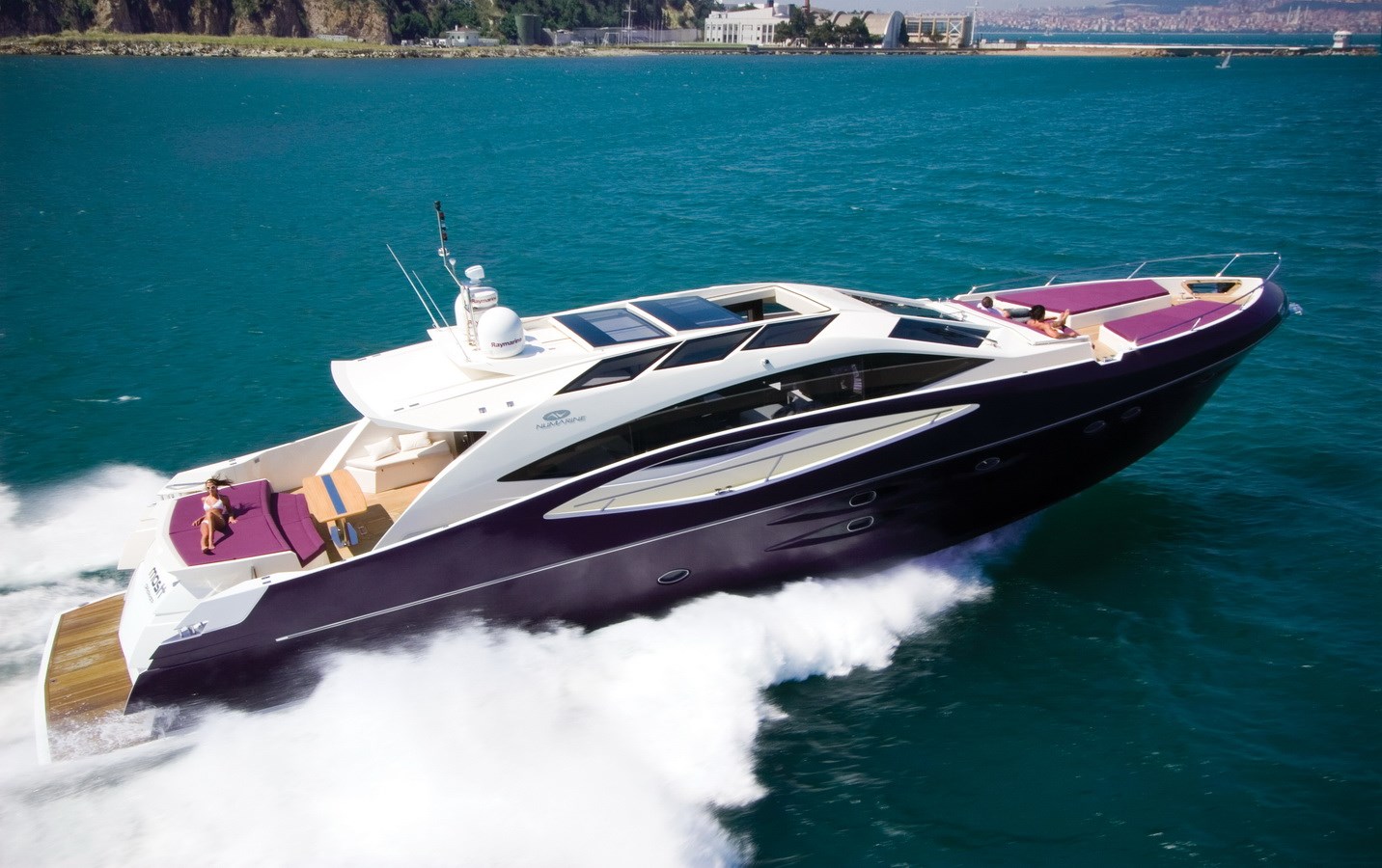Numarine 78 HT yacht.