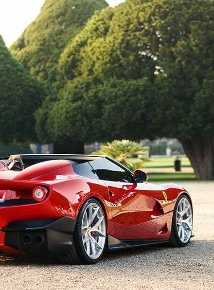 Ferrari F12 TRS.