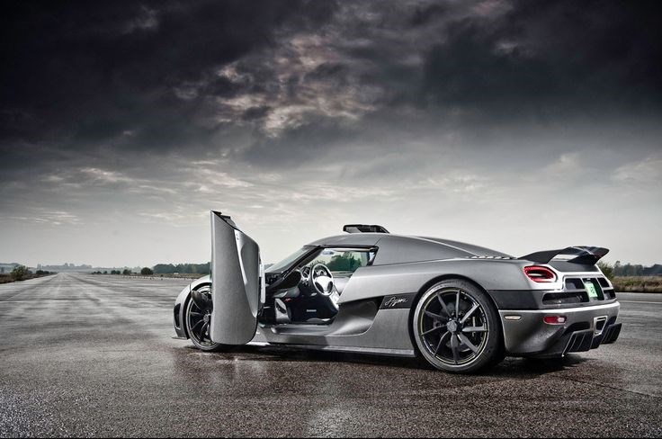 The Koenigsegg Agera - 273kph without trying!