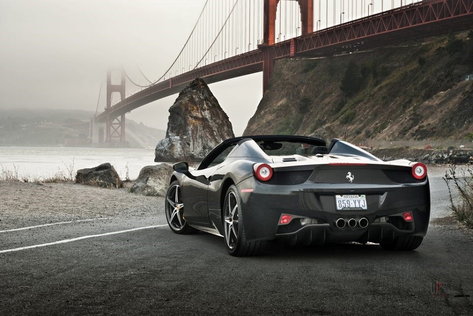  Ferrari 458 Italia.