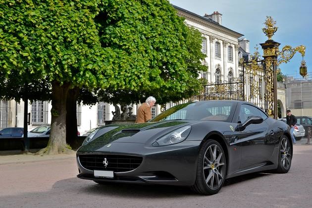 Ferrari California.