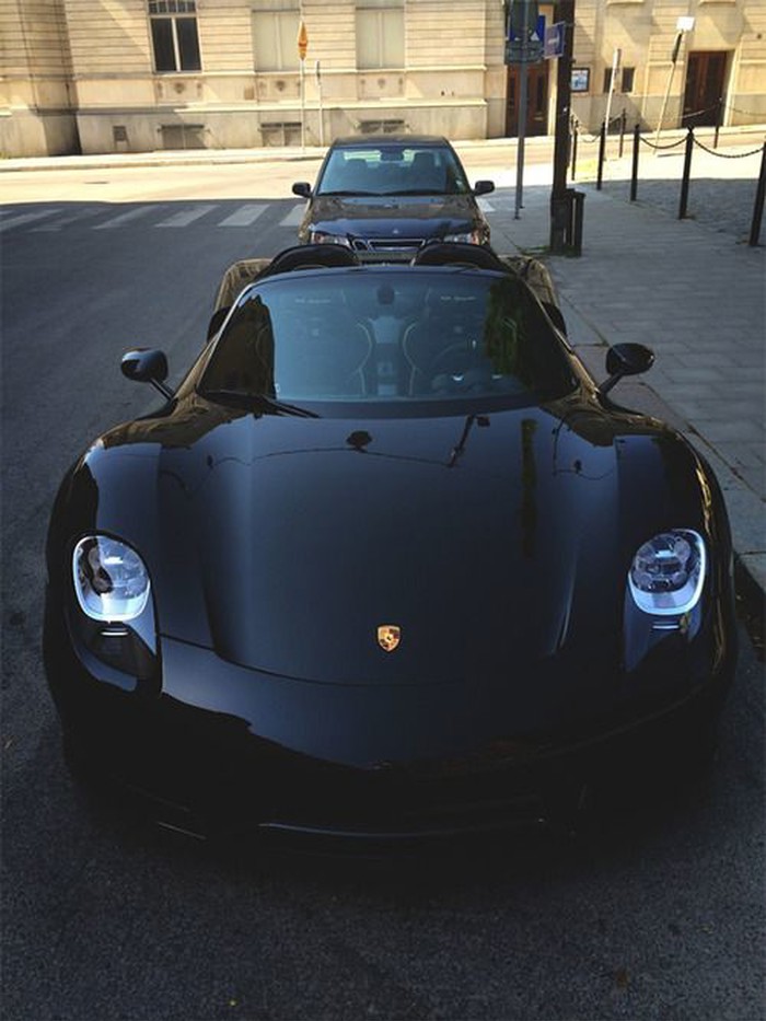 Porsche 918.