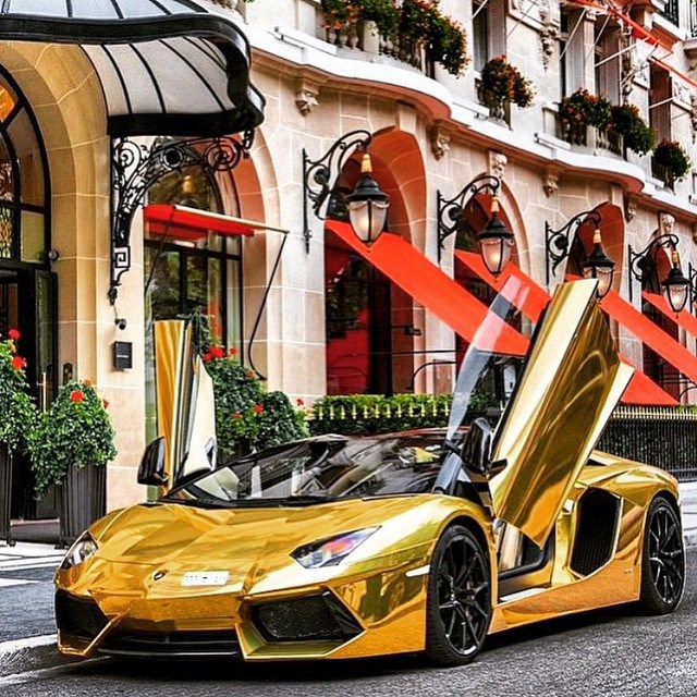 Golden Lamborghini in Paris.