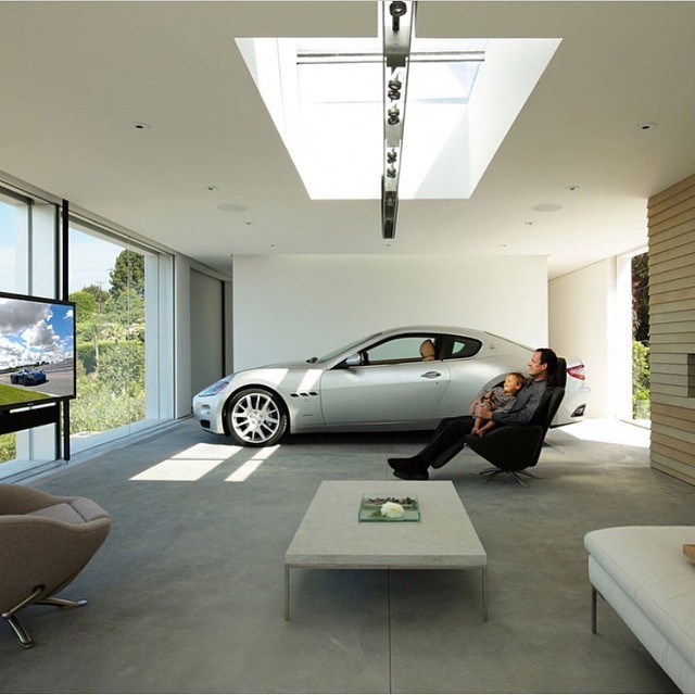 Perfect garage.