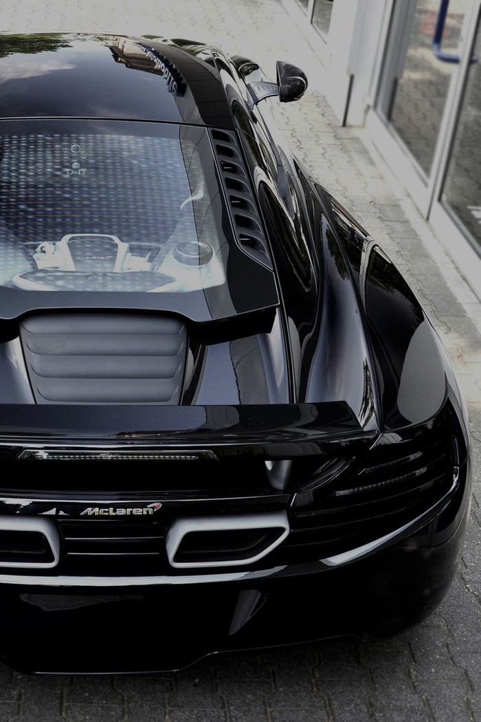 McLaren P1.