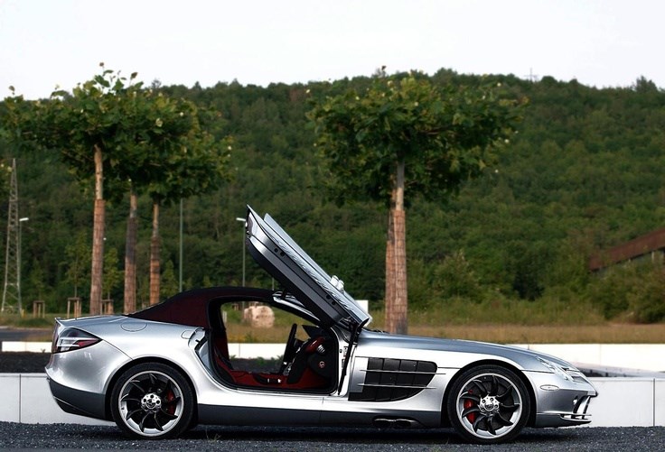 McLaren SLR.