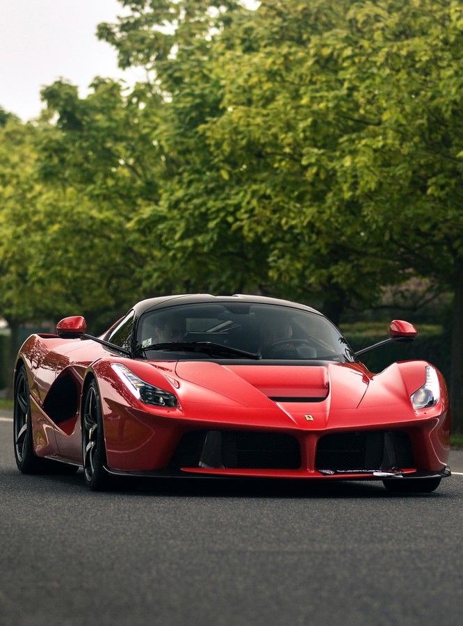 Ferrari LaFerrari.