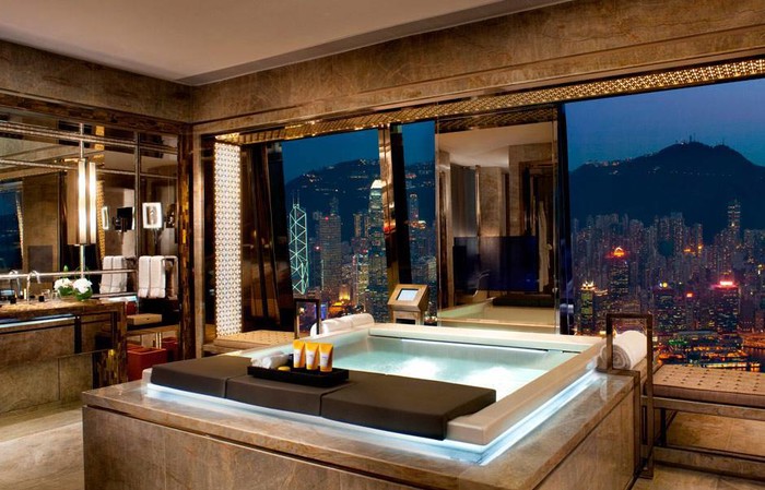 Bathtub With Amazing View in Hong Kong.