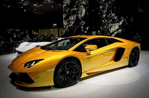 Lamborghini Aventador LP700-4.