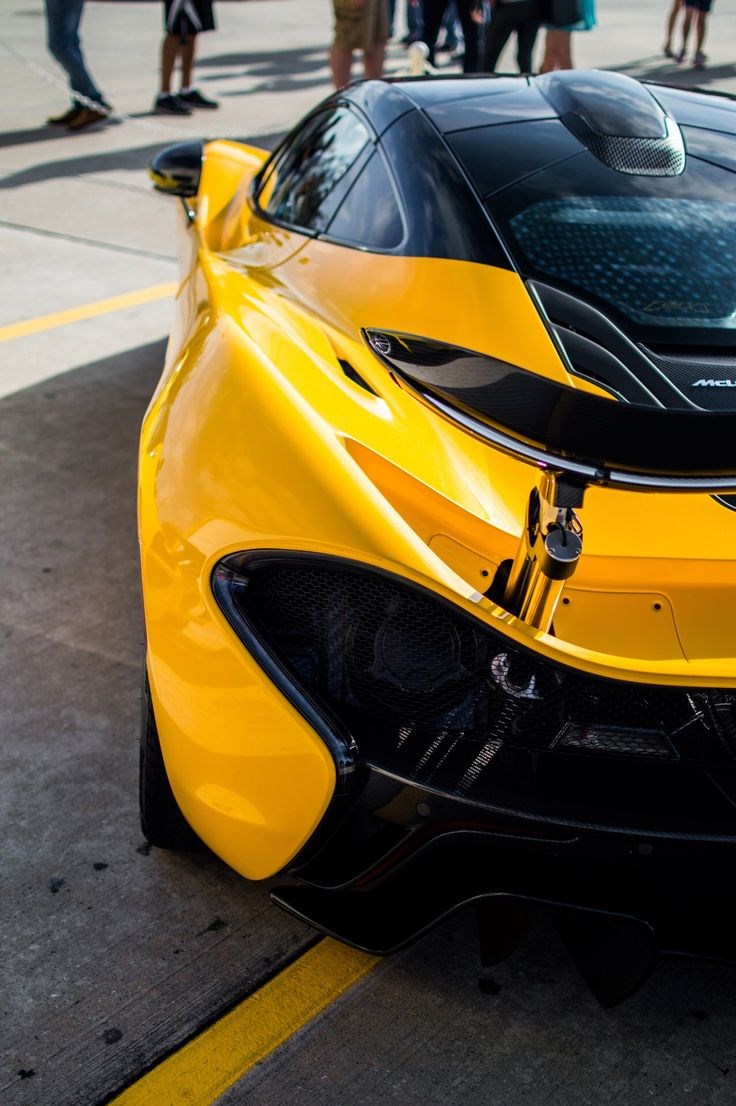 McLaren P1.