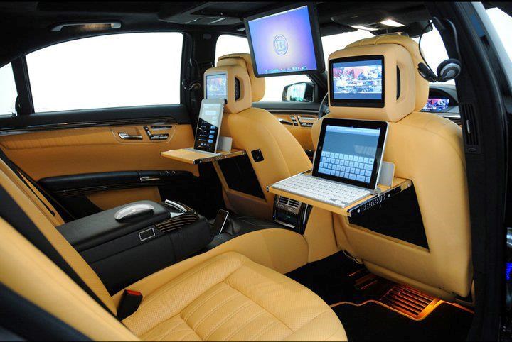 Luxurious office on wheels.