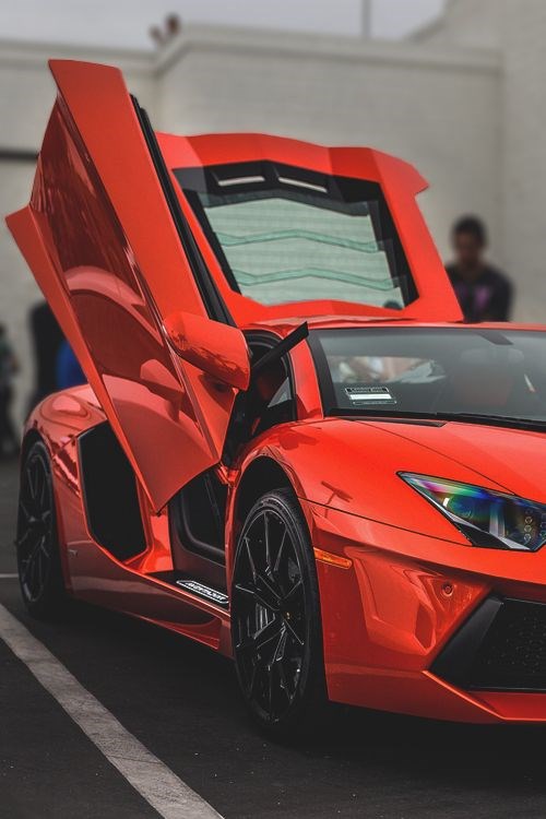 Amazing chrome Lamborghini.