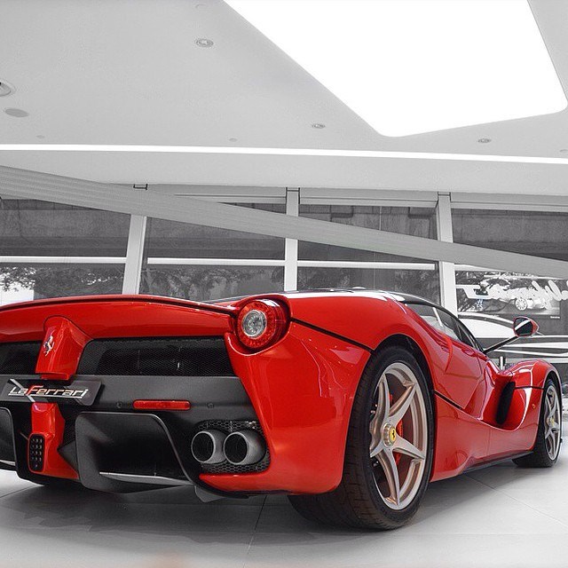 LaFerrari.