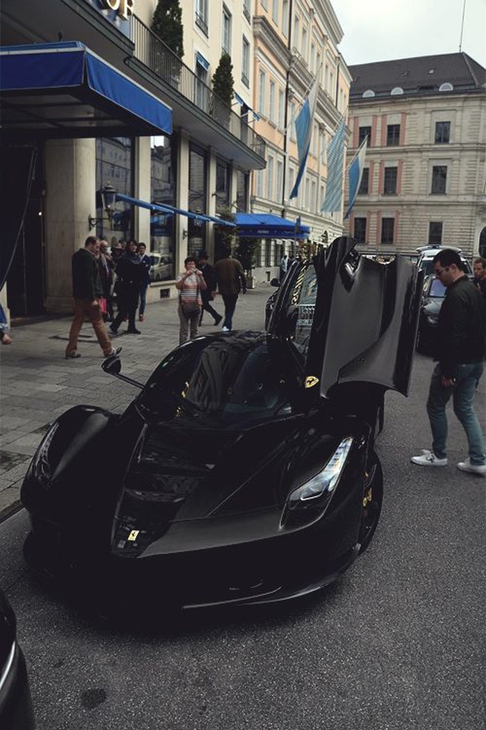 Ferrari LaFerrari.