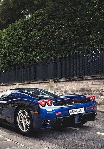 Ferrari Enzo.