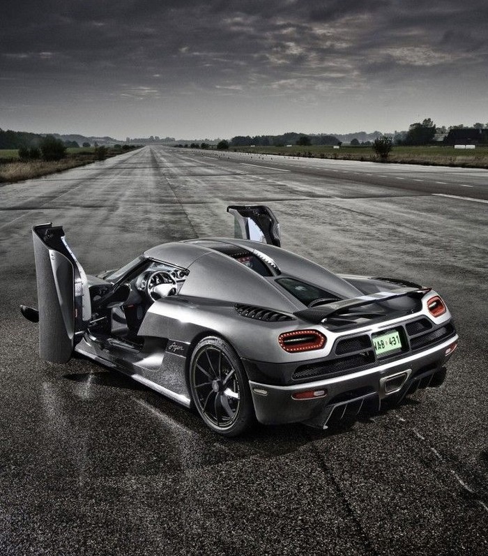 Koenigsegg Agera.