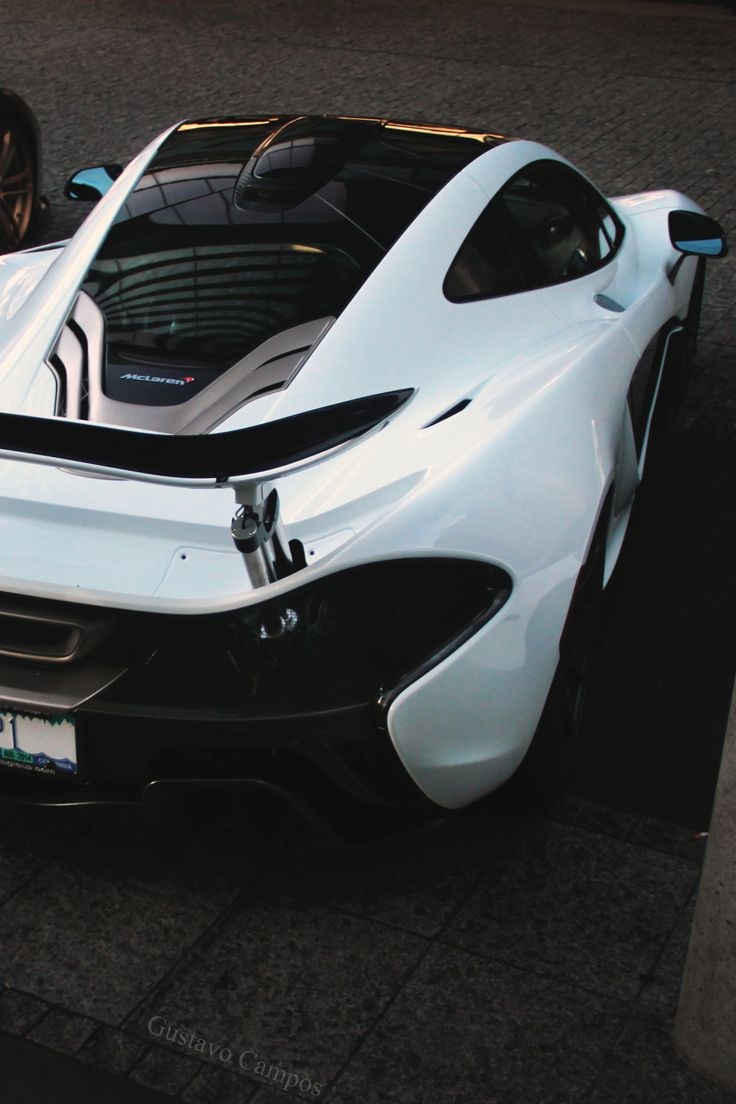 McLaren P1.