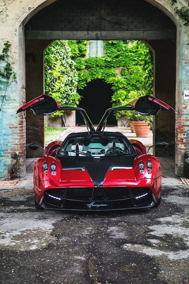 Pagani Huayra.