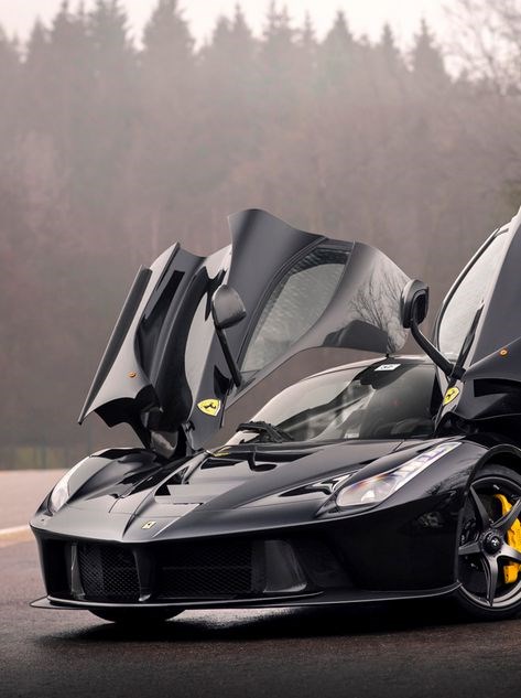 Ferrari LaFerrari.