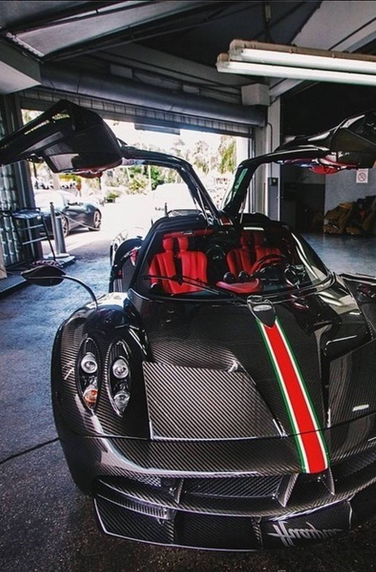 Pagani Huayra.
